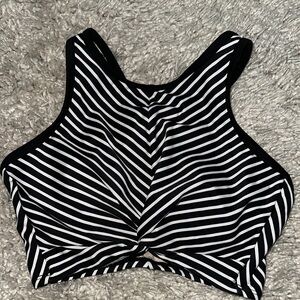 NWOT Kona Sol Medium Twist-Front Long Line Bikini Top